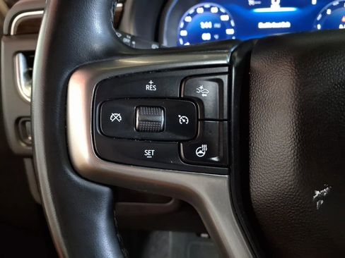 Used 2023 Chevrolet Suburban Premier AWD/4WD image 30