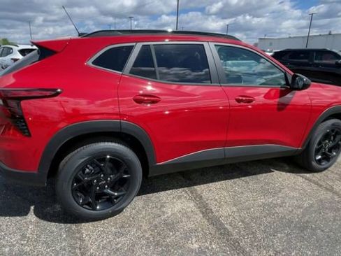 New 2026 Chevrolet Trax LT w/ Driver Confidence Package FWD image 2