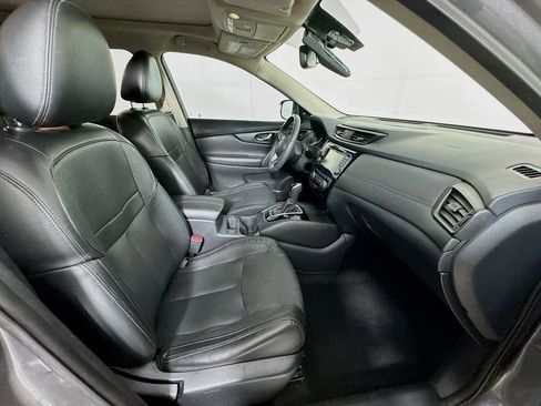 Used 2017 Nissan Rogue SL w/ SL Premium Package image 36