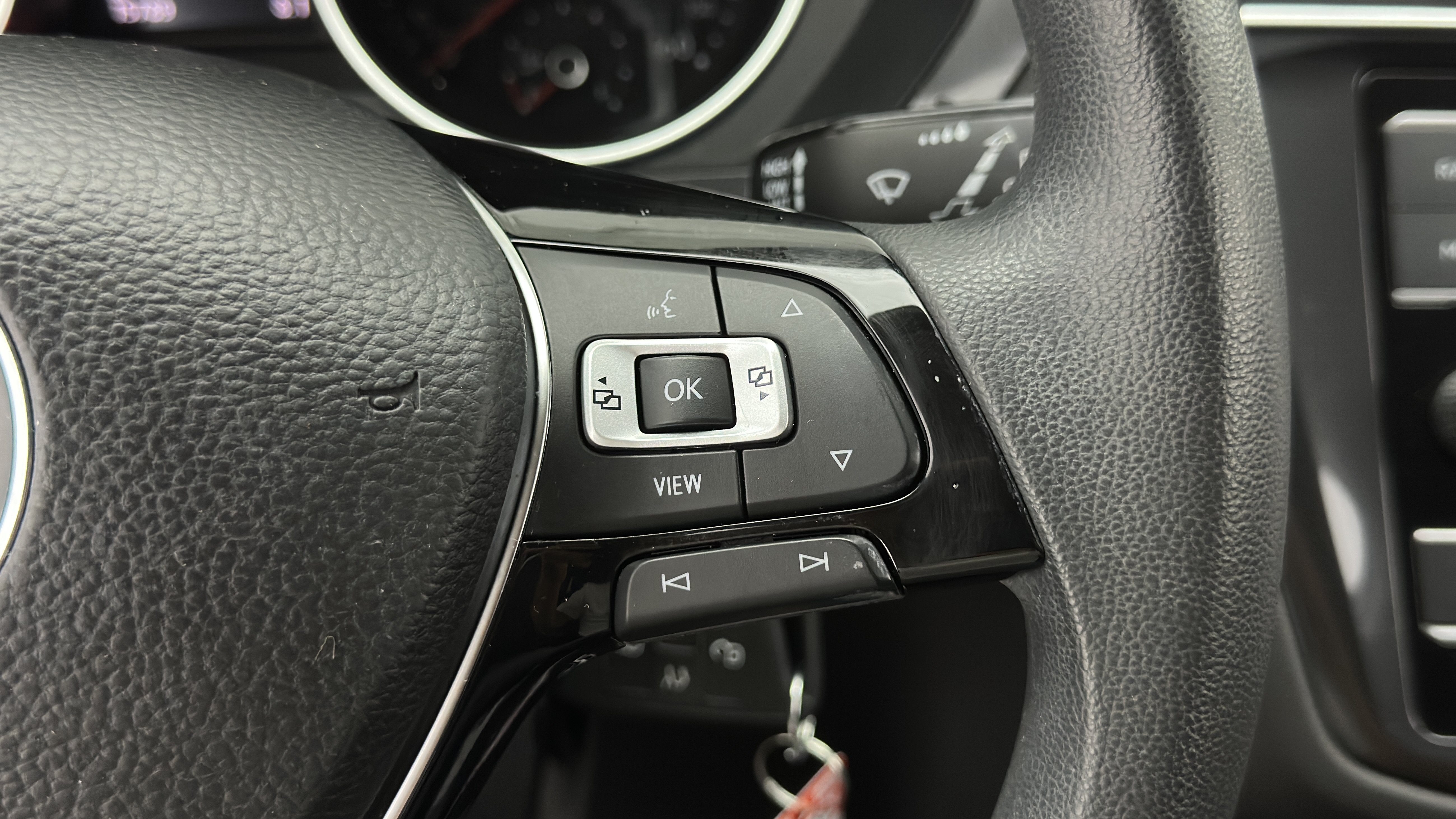 Used 2020 Volkswagen Tiguan S FWD image 19