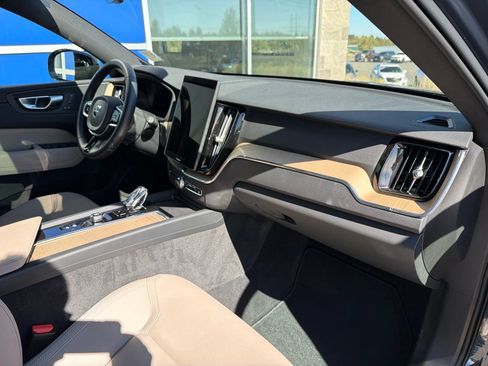 Used 2026 Volvo XC60 B5 Plus AWD/4WD image 27