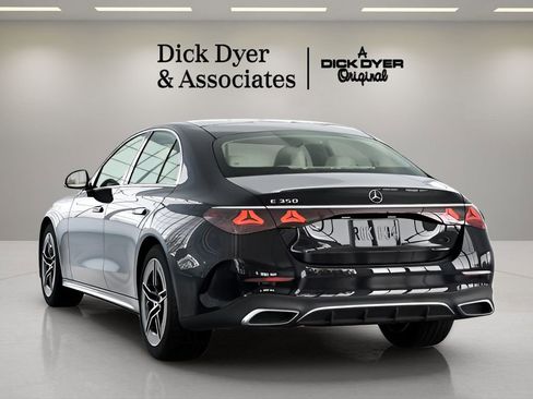 Used 2025 Mercedes-Benz E 350 Sedan image 17