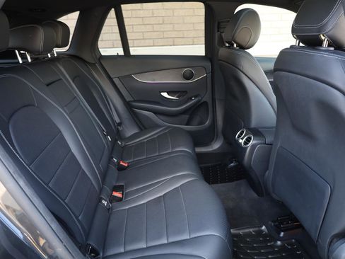 Used 2022 Mercedes-Benz GLC 300 4MATIC image 25