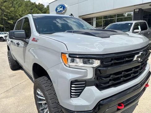 Used 2024 Chevrolet Silverado 1500 LT Trail Boss w/ Convenience Package II AWD/4WD image 36