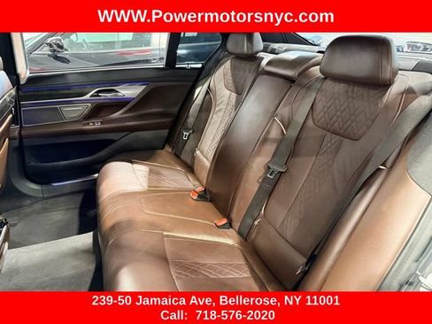 Used 2021 BMW 750i xDrive w/ Executive Package AWD/4WD image 22