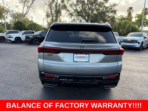 Used 2025 Buick Enclave Sport Touring FWD image 5