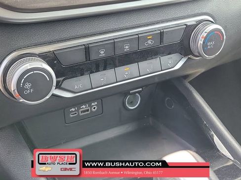 Used 2024 Nissan Altima 2.5 SV FWD image 28
