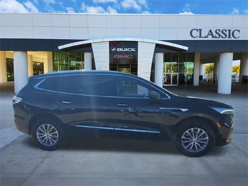 Used 2024 Buick Enclave Premium image 9
