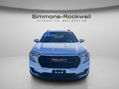 Used 2022 GMC Terrain SLE w/ Driver Convenience Package