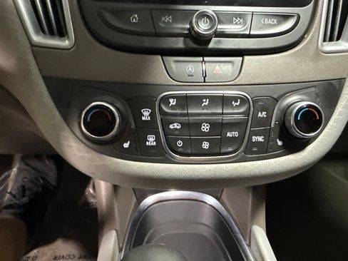 Used 2024 Chevrolet Malibu LT FWD image 23