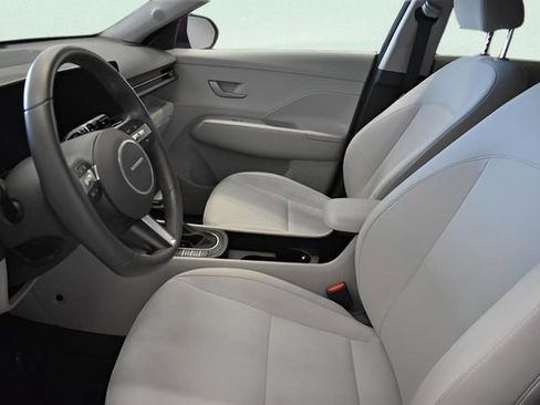 Used 2025 Hyundai Kona SEL image 22