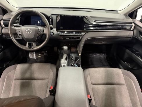 Used 2025 Toyota Camry LE FWD image 33