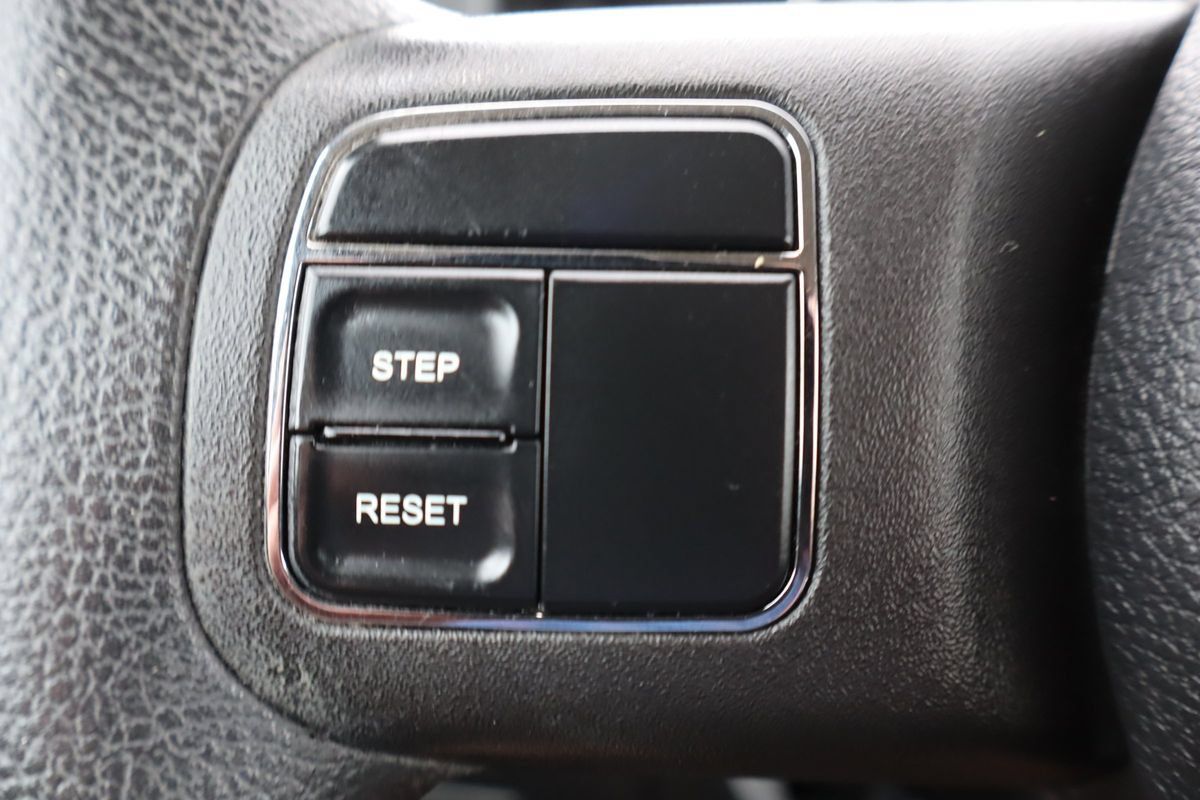 Used 2012 Jeep Liberty Sport w/ Driver Convenience Group AWD/4WD image 30
