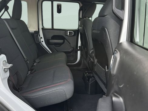 Used 2024 Jeep Wrangler Unlimited Rubicon image 26