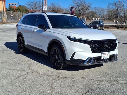 Used 2024 Honda CR-V Sport Touring image 3