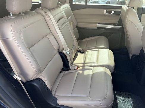 Used 2024 Ford Explorer XLT w/ Equipment Group 202A image 47