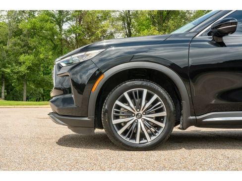 Used 2023 INFINITI QX60 Sensory w/ Cargo Package AWD/4WD image 11