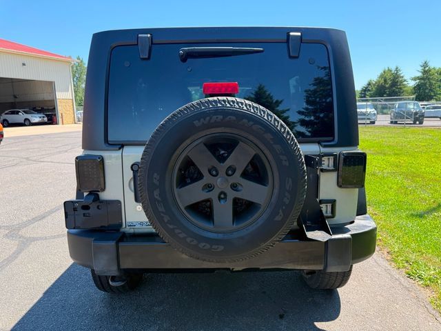 Used 2018 Jeep Wrangler Unlimited Sport AWD/4WD image 2