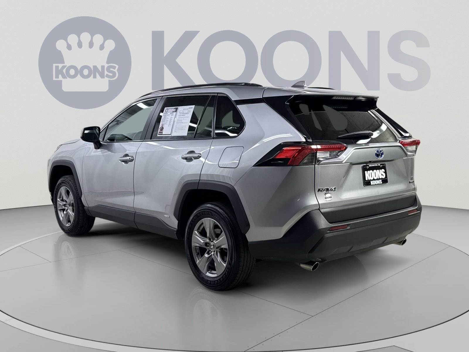 Used 2024 Toyota RAV4 LE AWD/4WD image 18