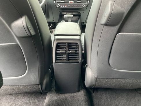 Used 2023 Kia Niro FWD image 31
