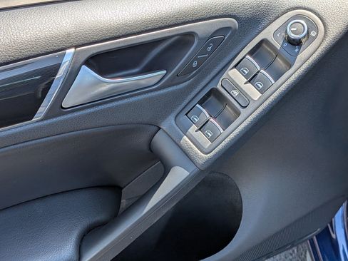 Used 2011 Volkswagen GTI 4-Door FWD image 15