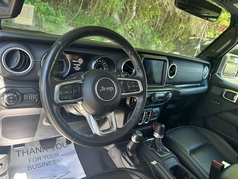 Used 2022 Jeep Gladiator Overland w/ Popular Equipment Package AWD/4WD image 17
