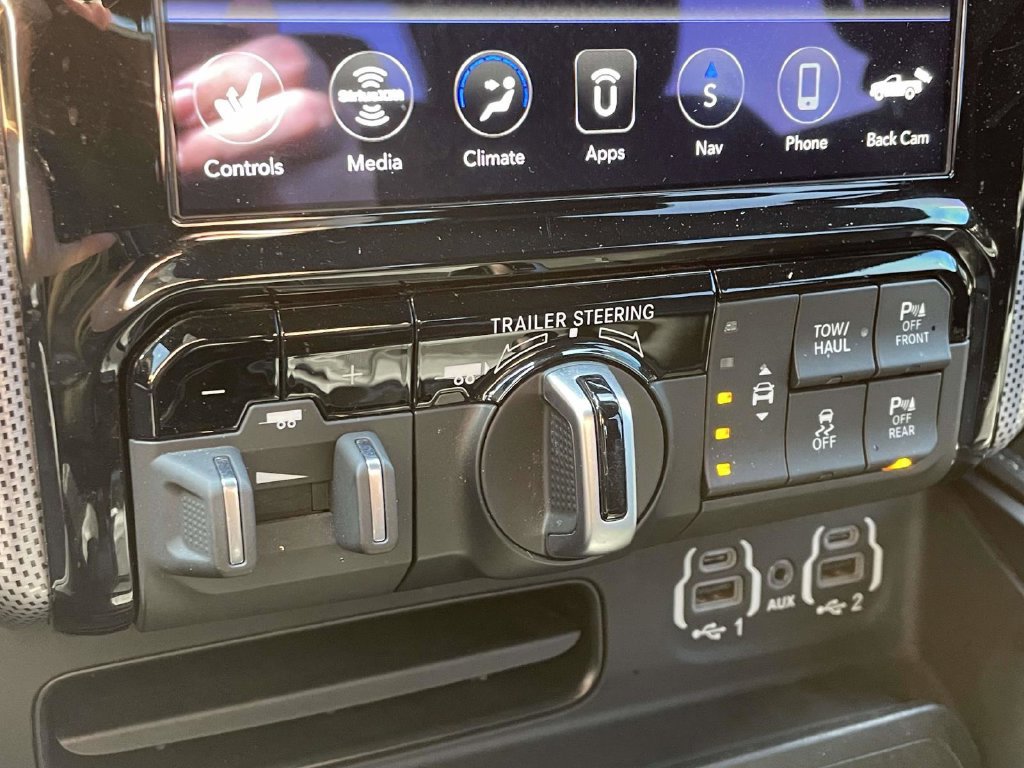 Used 2021 RAM 1500 Limited AWD/4WD image 40