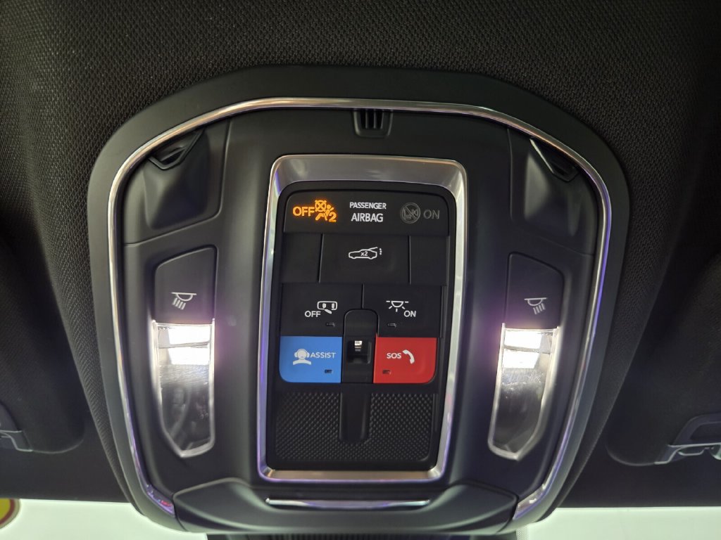 Used 2024 Dodge Charger Daytona Scat Pack w/ Plus Group AWD/4WD image 14