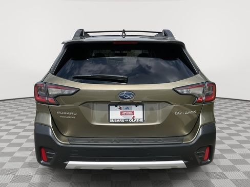 Used 2021 Subaru Outback Limited AWD/4WD image 12