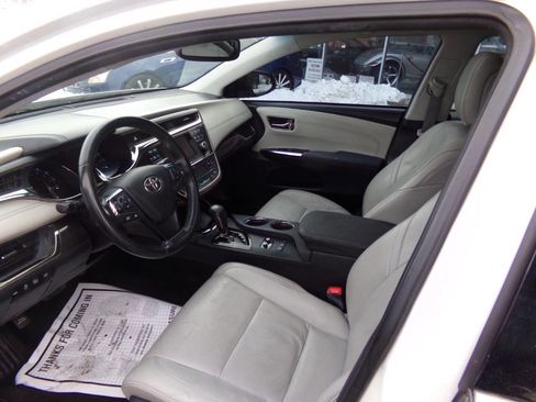 Used 2014 Toyota Avalon Limited image 49
