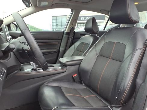 Used 2019 Nissan Altima 2.5 SR w/ SR Premium Package AWD/4WD image 13