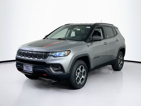 Used 2022 Jeep Compass Trailhawk w/ Trailhawk Convenience Group image 1