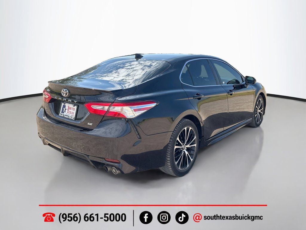 Used 2020 Toyota Camry SE FWD image 8