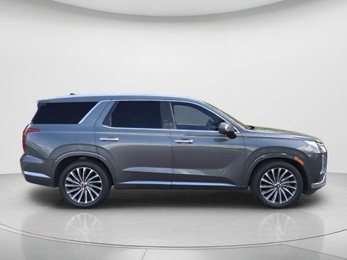 Used 2023 Hyundai Palisade Calligraphy w/ Cargo Package FWD image 3