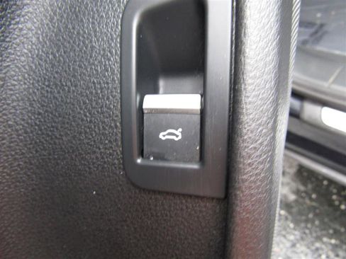 Used 2018 Audi Q7 3.0T Premium Plus image 12