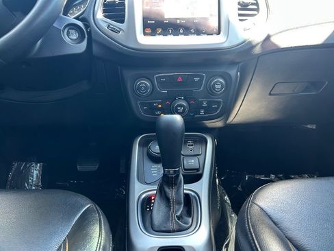 Used 2019 Jeep Compass Latitude w/ Popular Equipment Group AWD/4WD image 13