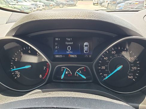 Used 2018 Ford Escape SE w/ SE Sync 3 Package FWD image 10