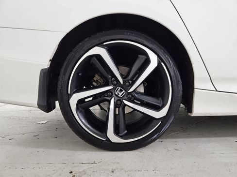 Used 2019 Honda Accord Sport image 13
