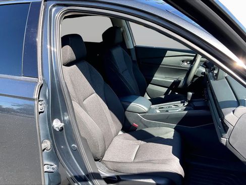 Used 2023 Honda Accord EX image 8