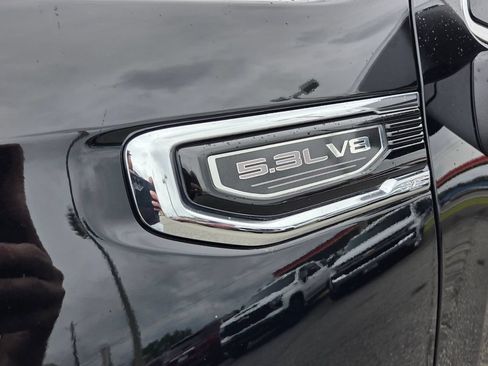 Used 2025 GMC Sierra 1500 SLT w/ SLT Premium Package AWD/4WD image 18