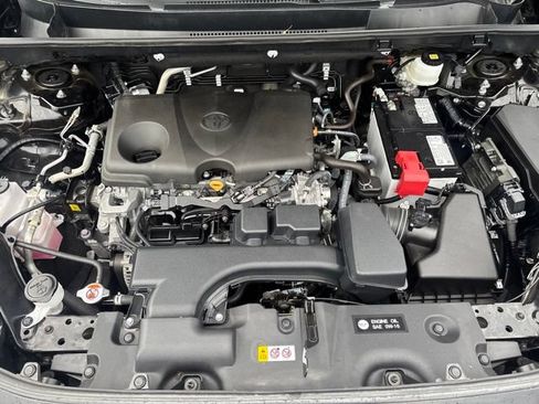Used 2025 Toyota RAV4 XLE AWD/4WD image 21