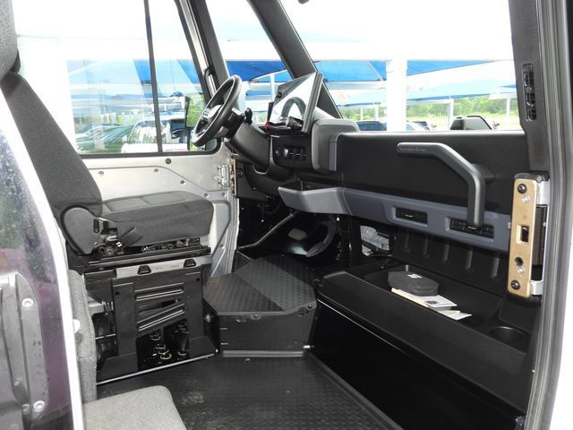 Used 2024 Chevrolet Brightdrop 400 w/ Commercial Equipment Package AWD/4WD image 30