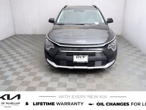 New 2026 Kia Niro EX FWD image 2