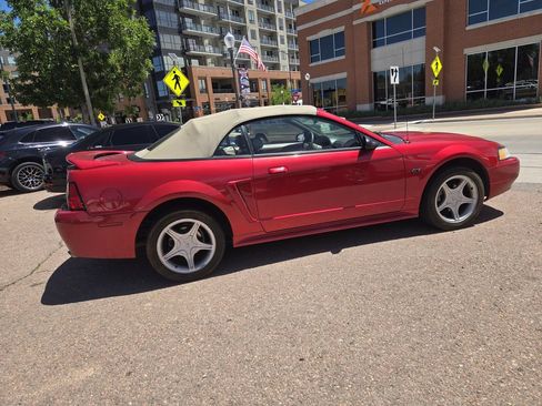 Used 2000 Ford Mustang GT RWD image 12