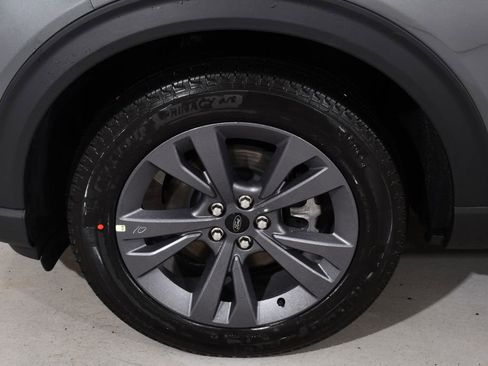 New 2026 Ford Explorer Active w/ Active Comfort Package image 25