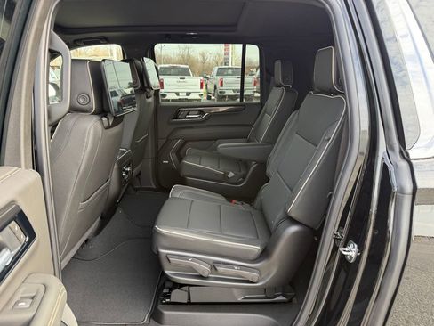 New 2026 GMC Yukon XL Elevation w/ Elevation Premium Package image 17