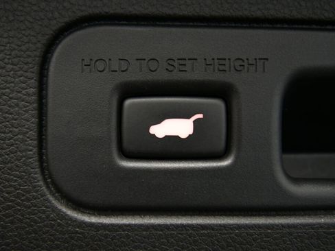 Used 2025 Honda Pilot Black Edition image 26