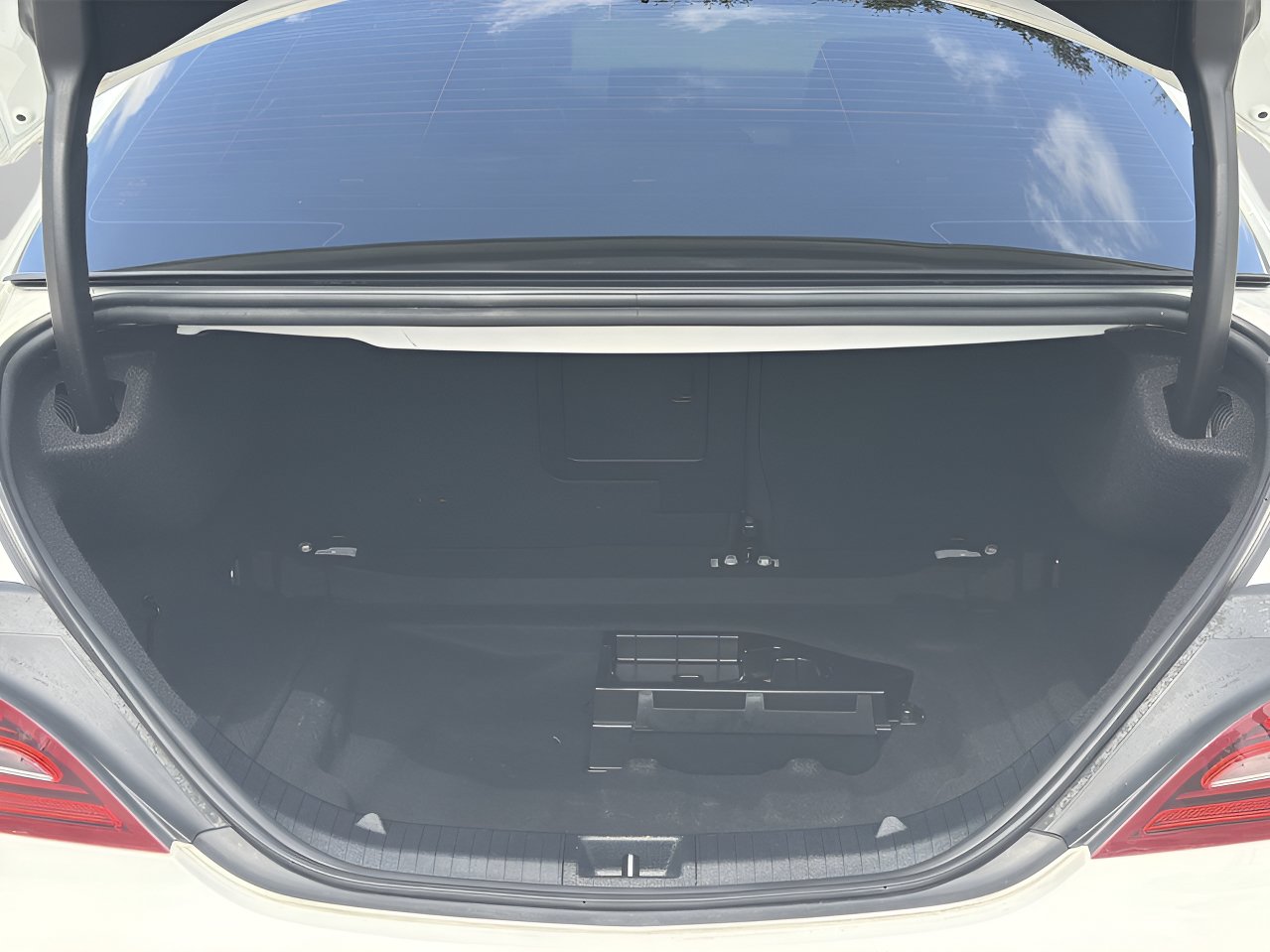 Used 2019 Mercedes-Benz CLA 250 image 8