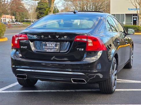 Used 2017 Volvo S60 T5 Inscription Platinum image 8