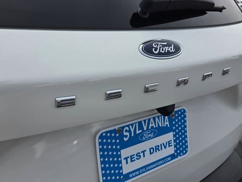Used 2025 Ford Escape ST-Line w/ Tech Pack #1 FWD image 10